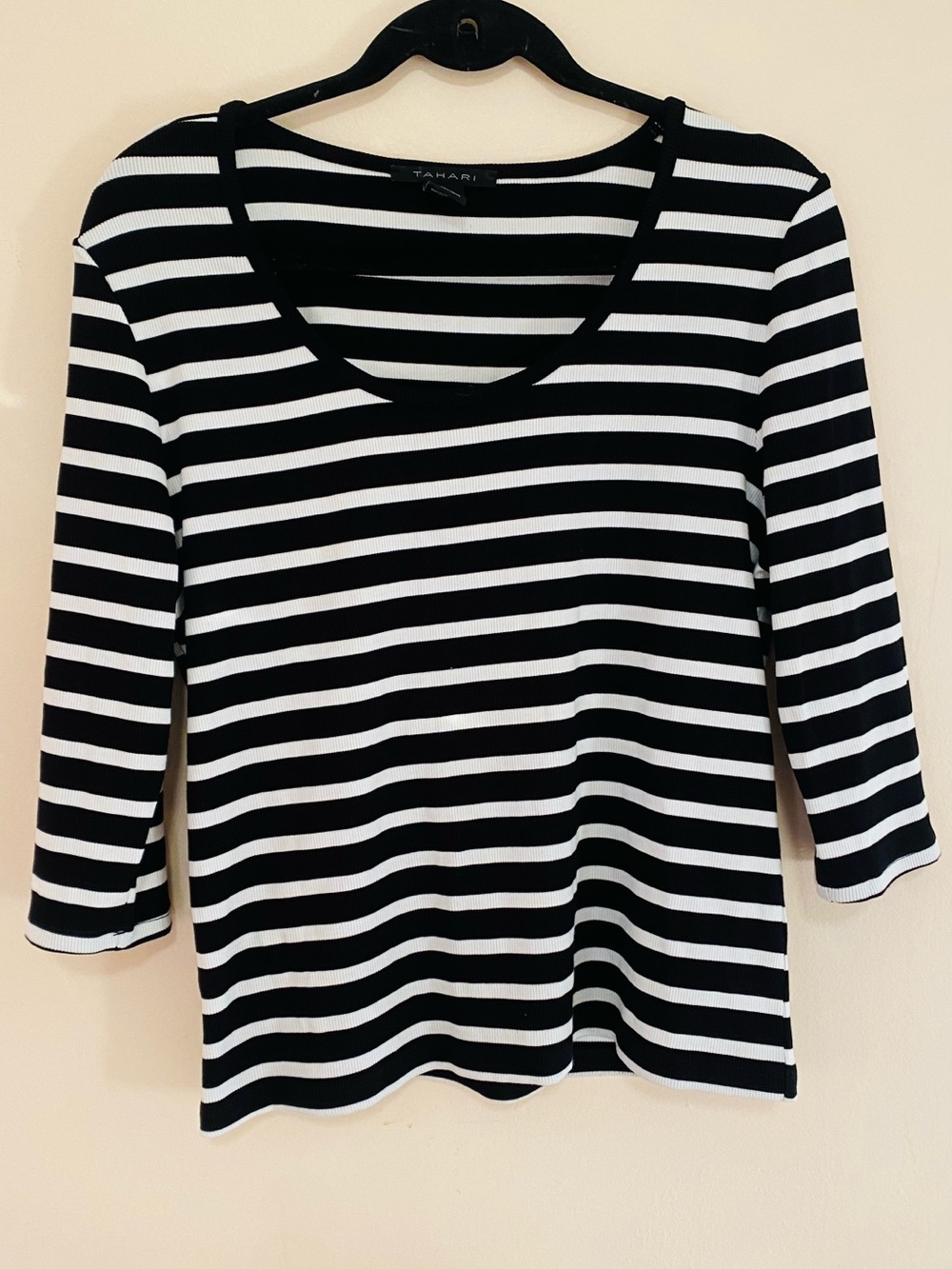Tahari size xl